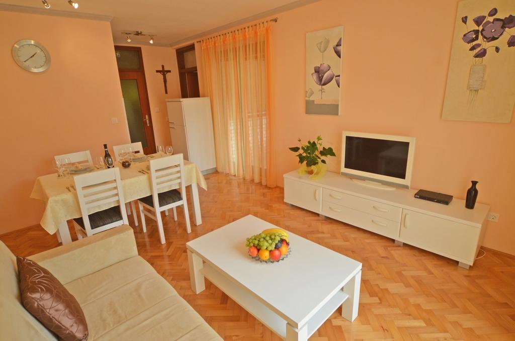 Apartments Benussi 1045 Ровинь Экстерьер фото